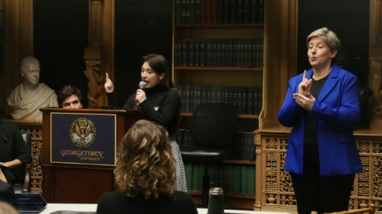 Un million à voter, les Américains sourds encore trop souvent ignorés