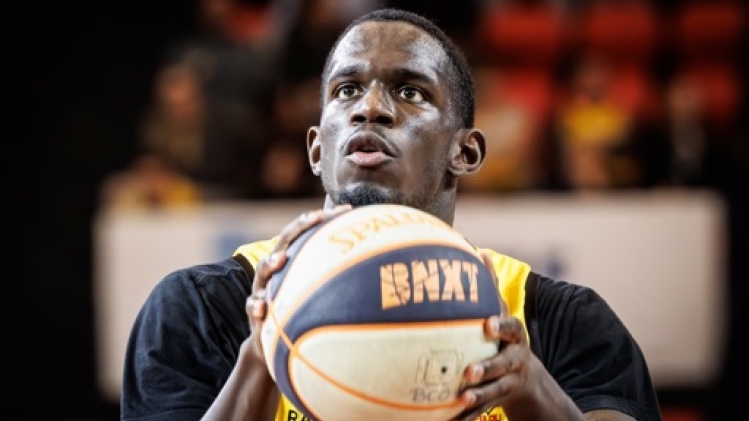 Ostende bat Den Bosch dans le match au sommet, le Spirou rejoint Limburg au classement