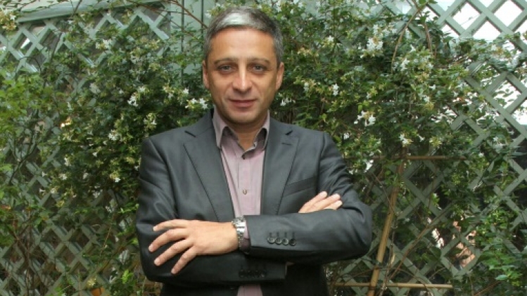 Le journaliste Achilli dénonce son licenciement politique de Radio France