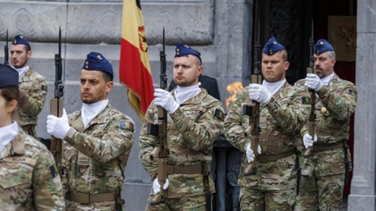 La fin de la Seconde Guerre mondiale commémorée sur la tombe du soldat inconnu