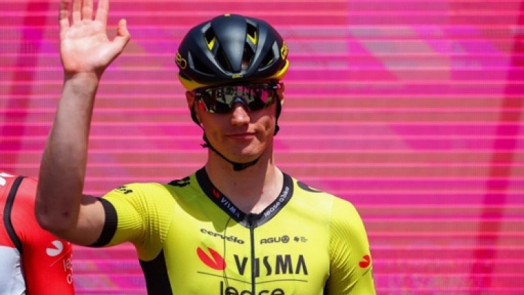 Olav Kooij remporte la neuvième étape au sprint, Tadej Pogacar reste leader