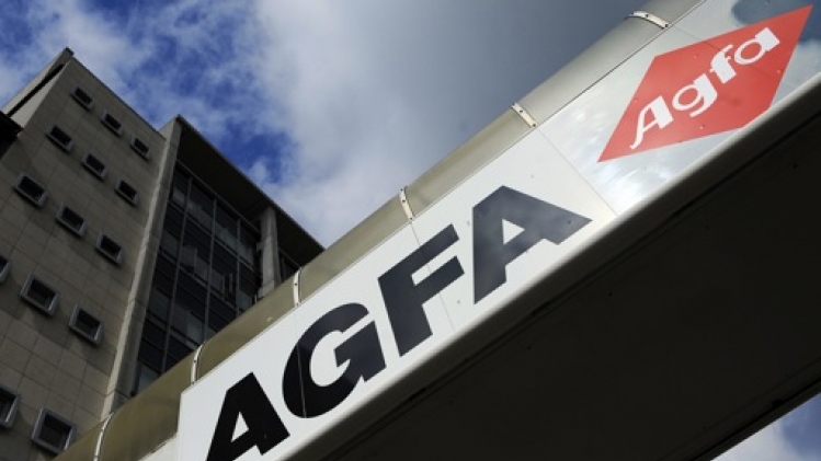 Début d'année difficile pour Agfa, qui maintient ses prévisions; l'action en chute