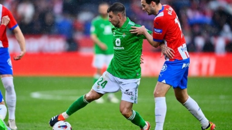 Daley Blind prolonge avec Gérone jusqu'en juin 2026