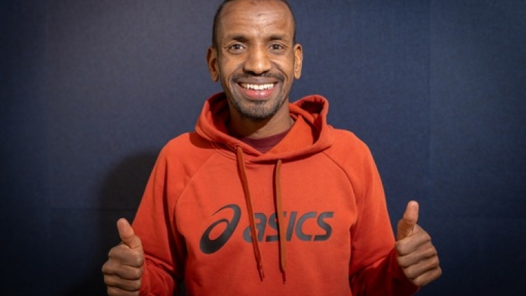 Bashir Abdi fera son retour à Manchester la semaine prochaine après une fracture de stress