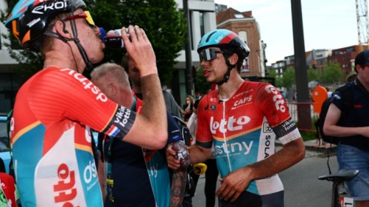 Pas déclassé, Arnaud De Lie écope d'une amende pour son geste lors du sprint