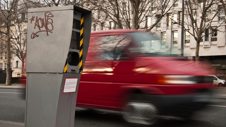 Excès de vitesse devant un radar en ville