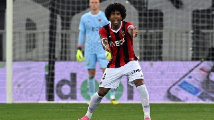 Dante , 40 ans, prolonge d'une saison à l'OGC Nice