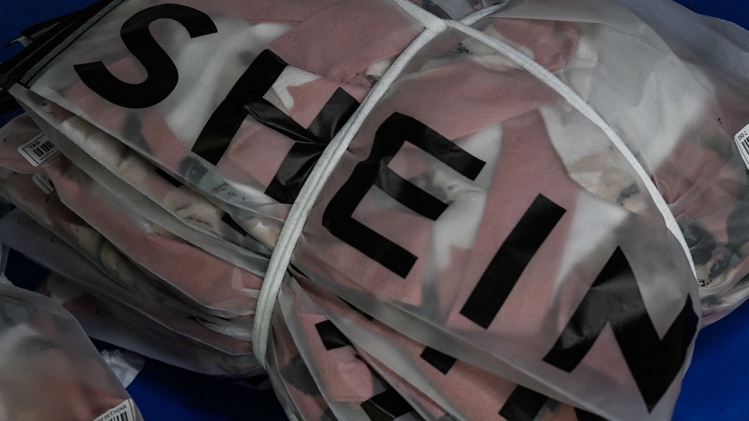 Des substances chimiques nocives dans les vetements Shein retire de la vente l un de ses produits RTL Info