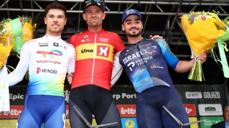 Victoire du Français Emilien Jeannière dans la 1re étape