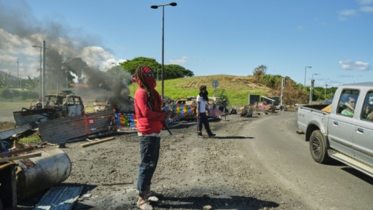 La Nouvelle-Calédonie toujours sous tension, Macron prêt au référendum sur la réforme contestée
