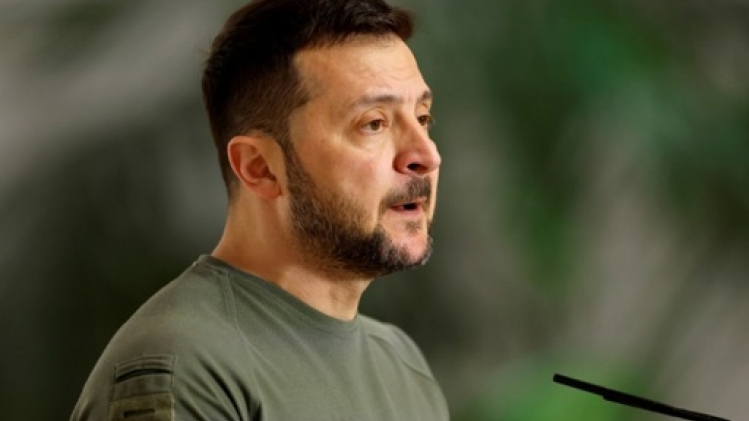 Ukraine: Zelensky appelle à contraindre par tous les moyens la Russie à la paix