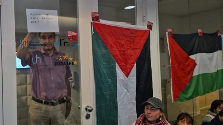 Sit-in d'une quarantaine d'étudiants flamands à Bruxelles