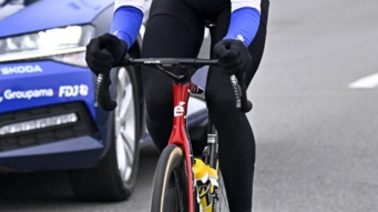 Dylan van Baarle s'est fracturé la hanche dans la 2e étape