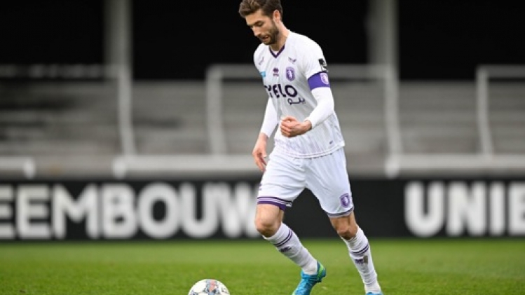 NAC Breda retrouve l'Eredivisie malgré une défaite à l'Excelsior Rotterdam