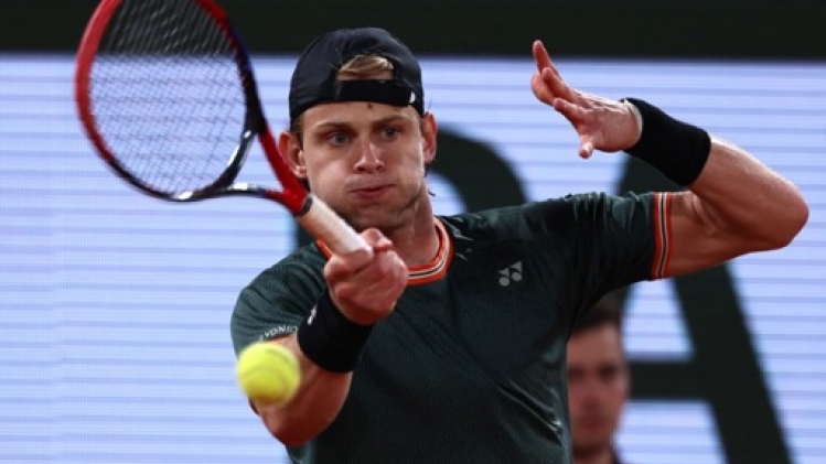 Le match de Zizou Bergs interrompu et reporté à mardi