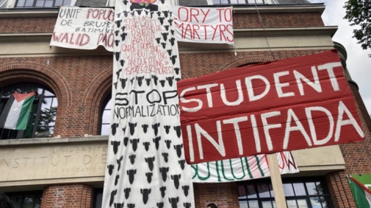 Le quartier Flagey barricadé par la police pour la conférence de l'ULB avec Elie Barnavi