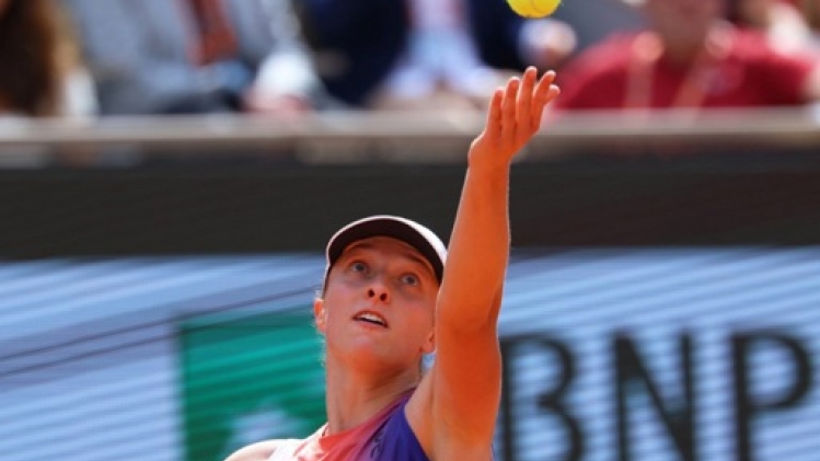 Iga Swiatek triomphe de Coco Gauff en demi et briguera un quatrième titre à Roland-Garros