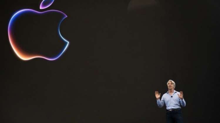 Apple lance Apple Intelligence, système intégré à ses appareils, basé sur l'IA générative