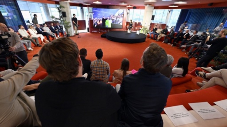 Un changement de format avec huit équipes, Club YLA-OH Louvain choc de la 1re journée