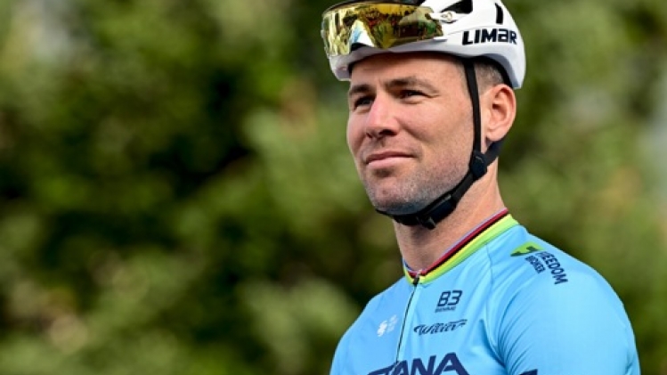 Gordon Brown et Mark Cavendish distingués par la maison royale britannique