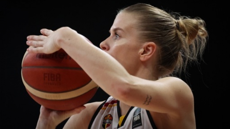 Julie Vanloo aligne 8 points et 8 assists lors du revers de Washington contre Las Vegas