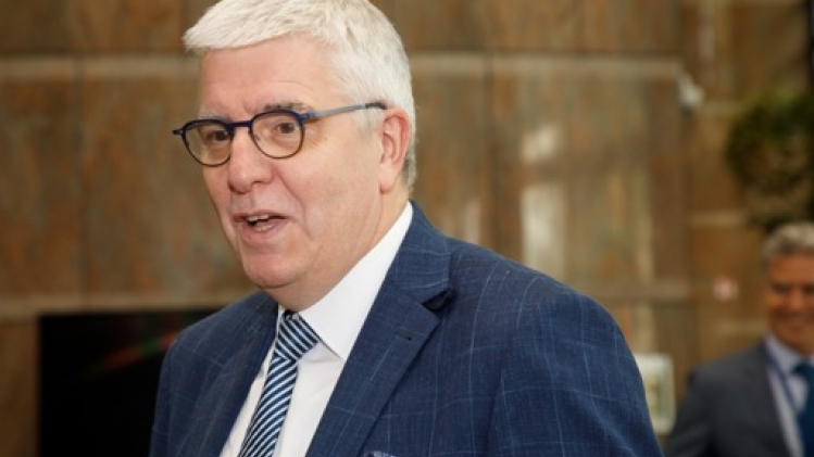 Les représentants du Groupe des Dix veulent une rencontre avec De Wever