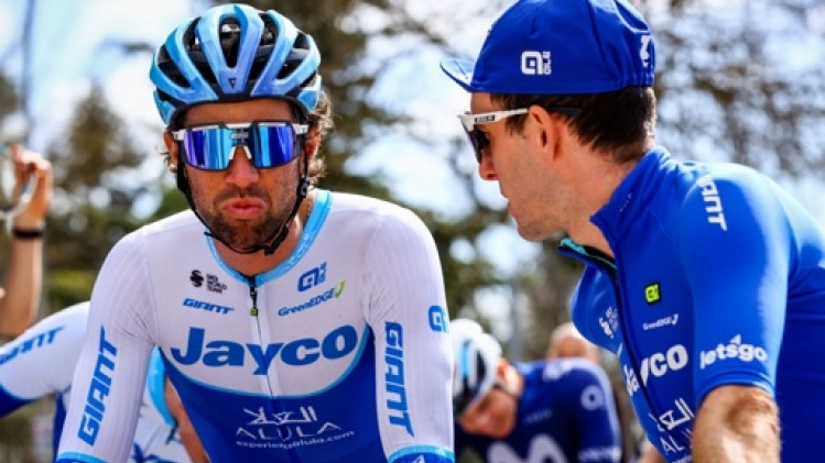 Yates, Groenewegen et Matthews en chefs de file du Team Jayco AlUla sur les routes du Tour