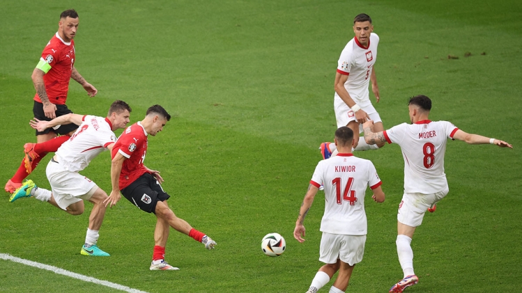 L'Autriche face à la Pologne 