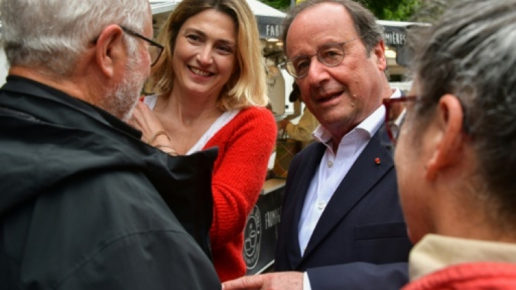 Législatives : le macronisme, c'est terminé, dit Hollande en campagne