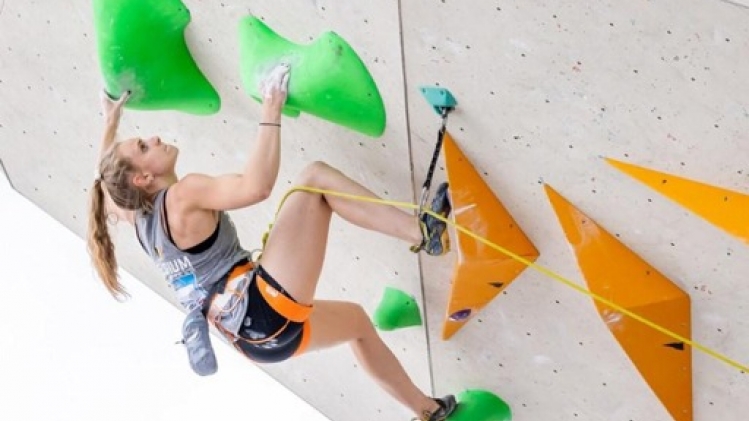 Héloïse Doumont 16e dans l'épreuve de difficulté à Chamonix