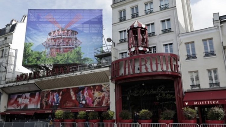 À Paris, le Moulin Rouge accueille ses nouvelles ailes