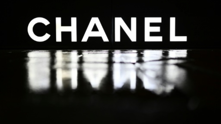 Chanel: cherche candidat(e) pour poste de directeur artistique
