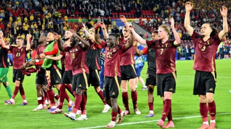 Les scénarios de la qualification dans le groupe E