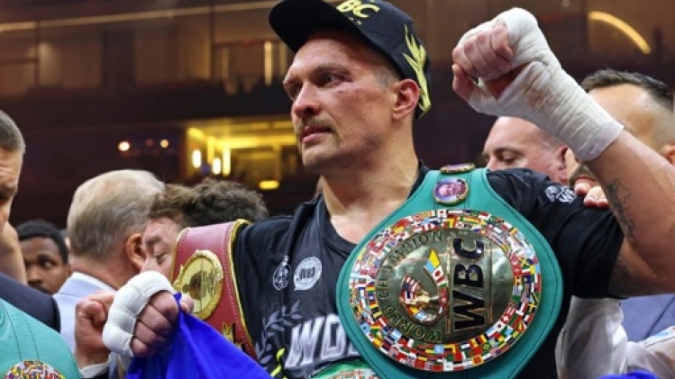 Usyk renonce à sa ceinture IBF avant sa revanche contre Fury
