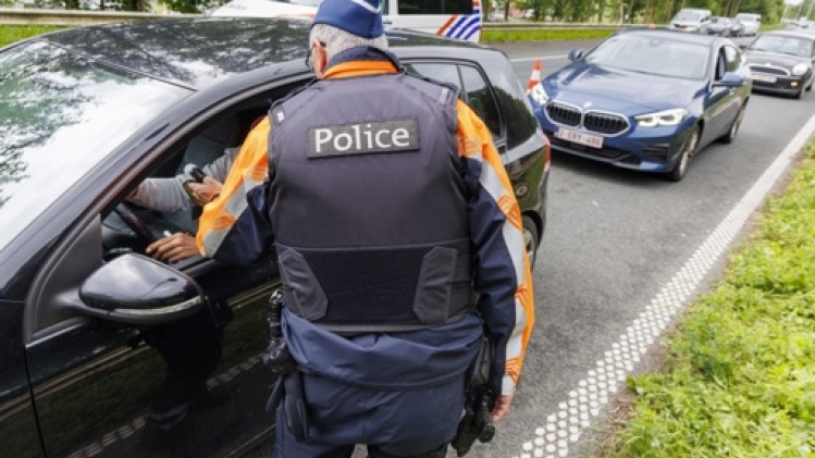 Réduction du volume minimal d'air expiré lors d'un éthylotest