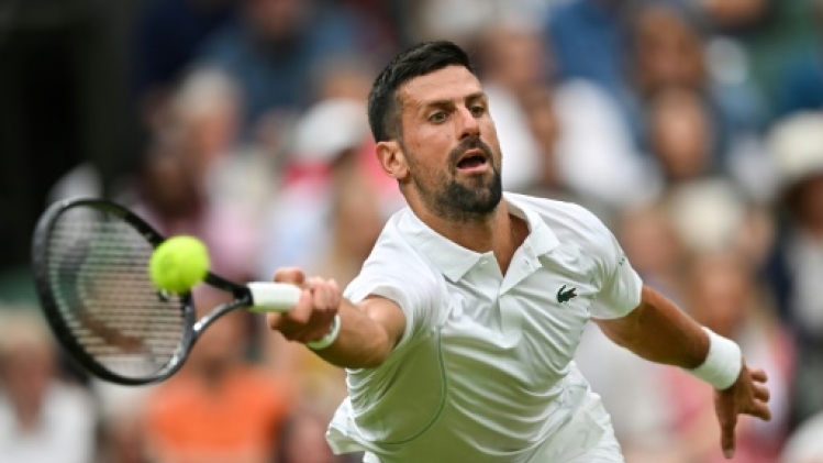 Wimbledon: Djokovic réussit une entrée maîtrisée