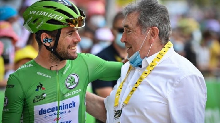 Eddy Merckx félicite Mark Cavendish pour le record de victoires