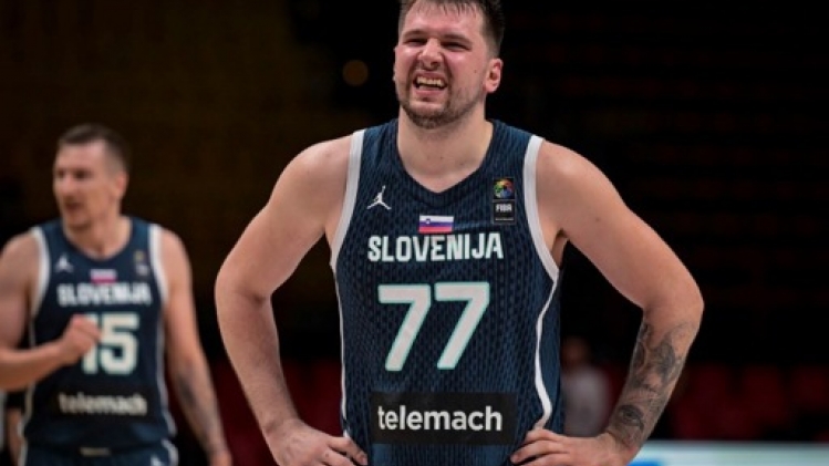 La Grèce d'Antetokounmpo s'offre un choc contre la Slovénie de Doncic en demi-finale