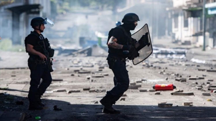 Rassemblements interdits ce weekend, couvre-feu prolongé jusqu'au 15 juillet
