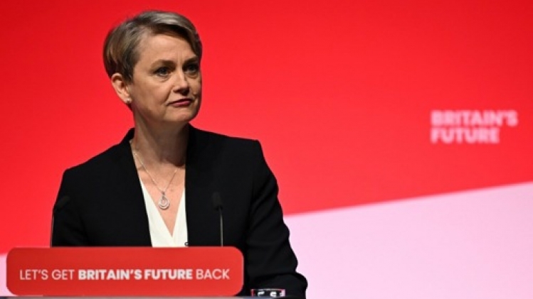 Yvette Cooper à l'Intérieur, David Lammy à la diplomatie