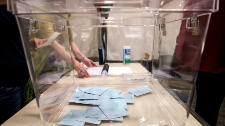 RN ou front républicain: le vote commence pour un second tour historique