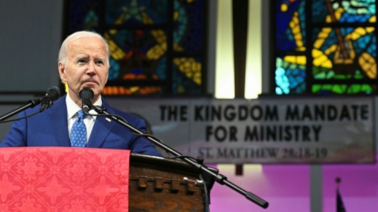 Sous pression, Biden en campagne et ne lâche rien