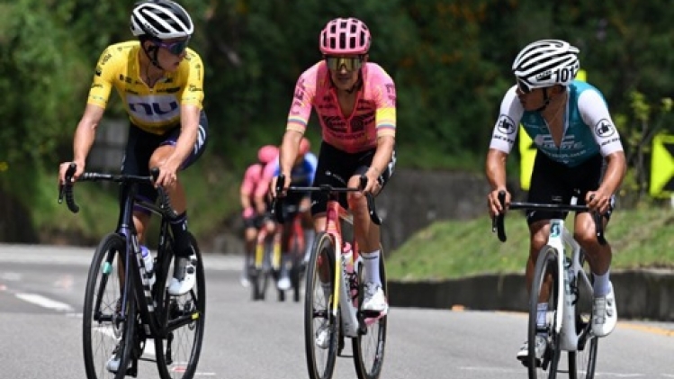 Jonathan Caicedo remporte la 3e étape devant Lennert Van Eetvelt, Lipowitz nouveau leader