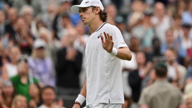 Blessé à la hanche, Alex De Minaur déclare forfait pour le simple messieurs