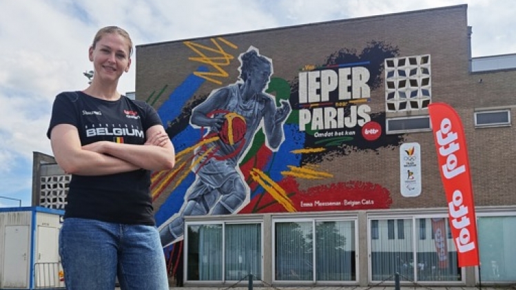 Une fresque à l'effigie de la basketteuse Emma Meesseman à Ypres