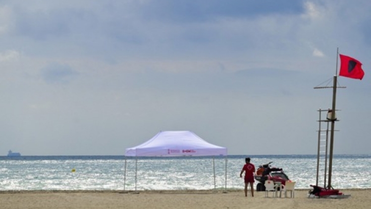 Espagne: trois plages fermées à Valence après une pollution aux hydrocarbures
