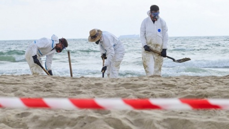 Espagne: trois plages fermées à Valence après une pollution aux hydrocarbures