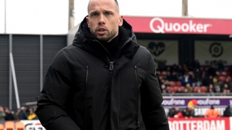 John Heitinga devient l'assistant d'Arne Slot à Liverpool