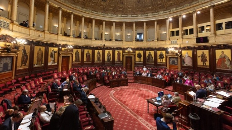 Les sénateurs des entités fédérées ont prêté serment, la présidence reviendra au MR