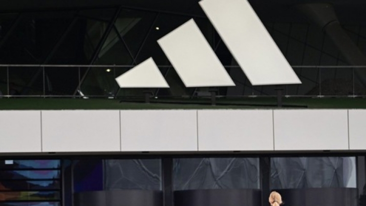 Adidas retire une mannequin d'origine palestinienne d'une pub controversée